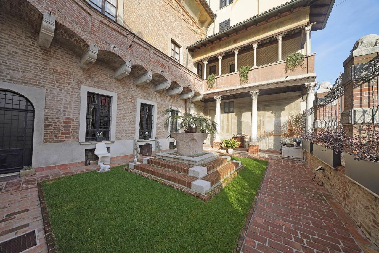 Foresteria Palazzo Guazzoni Zaccaria Cremona Eksteriør billede