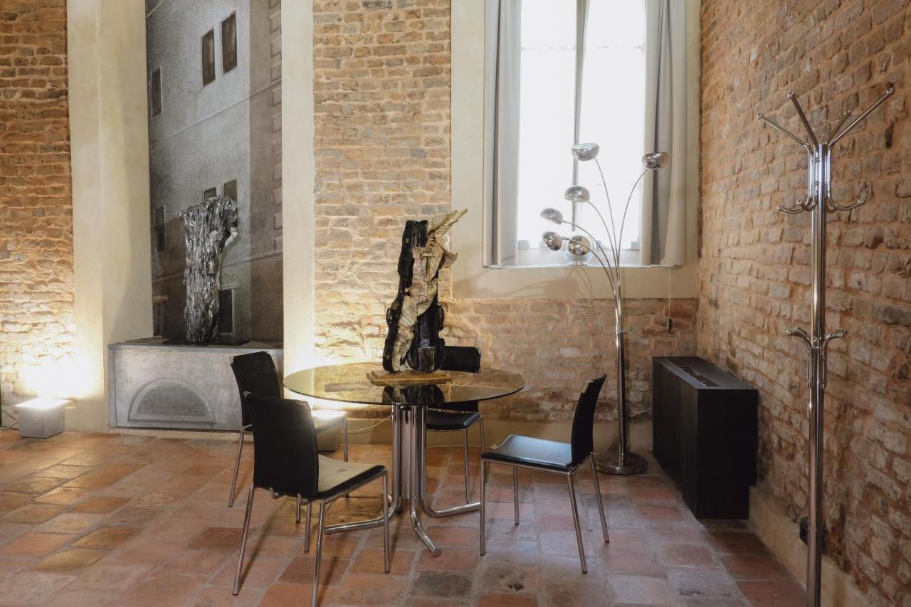 Foresteria Palazzo Guazzoni Zaccaria Cremona Eksteriør billede