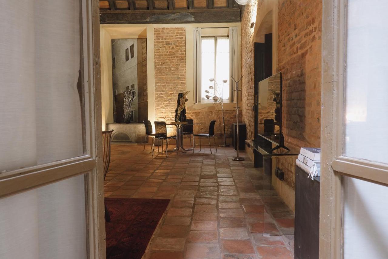 Foresteria Palazzo Guazzoni Zaccaria Cremona Eksteriør billede