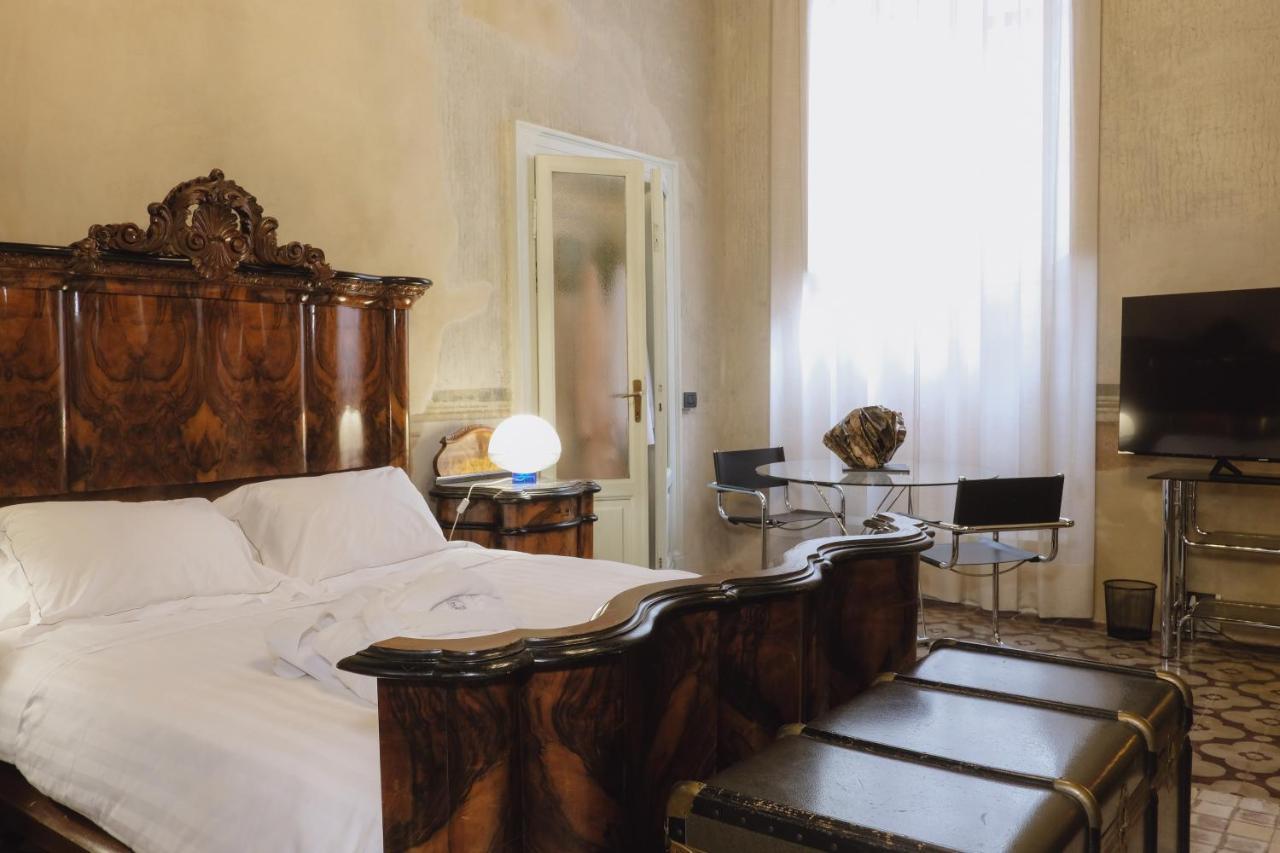 Foresteria Palazzo Guazzoni Zaccaria Cremona Eksteriør billede